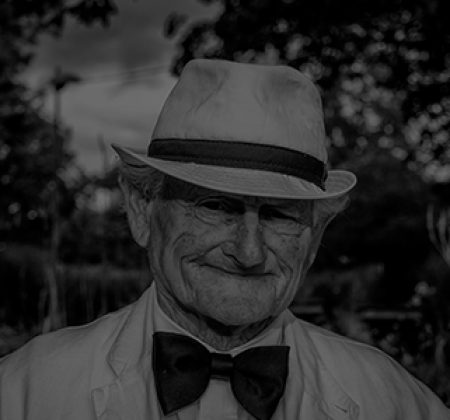 black-and-white-elderly-hat-160422-v2.jpg